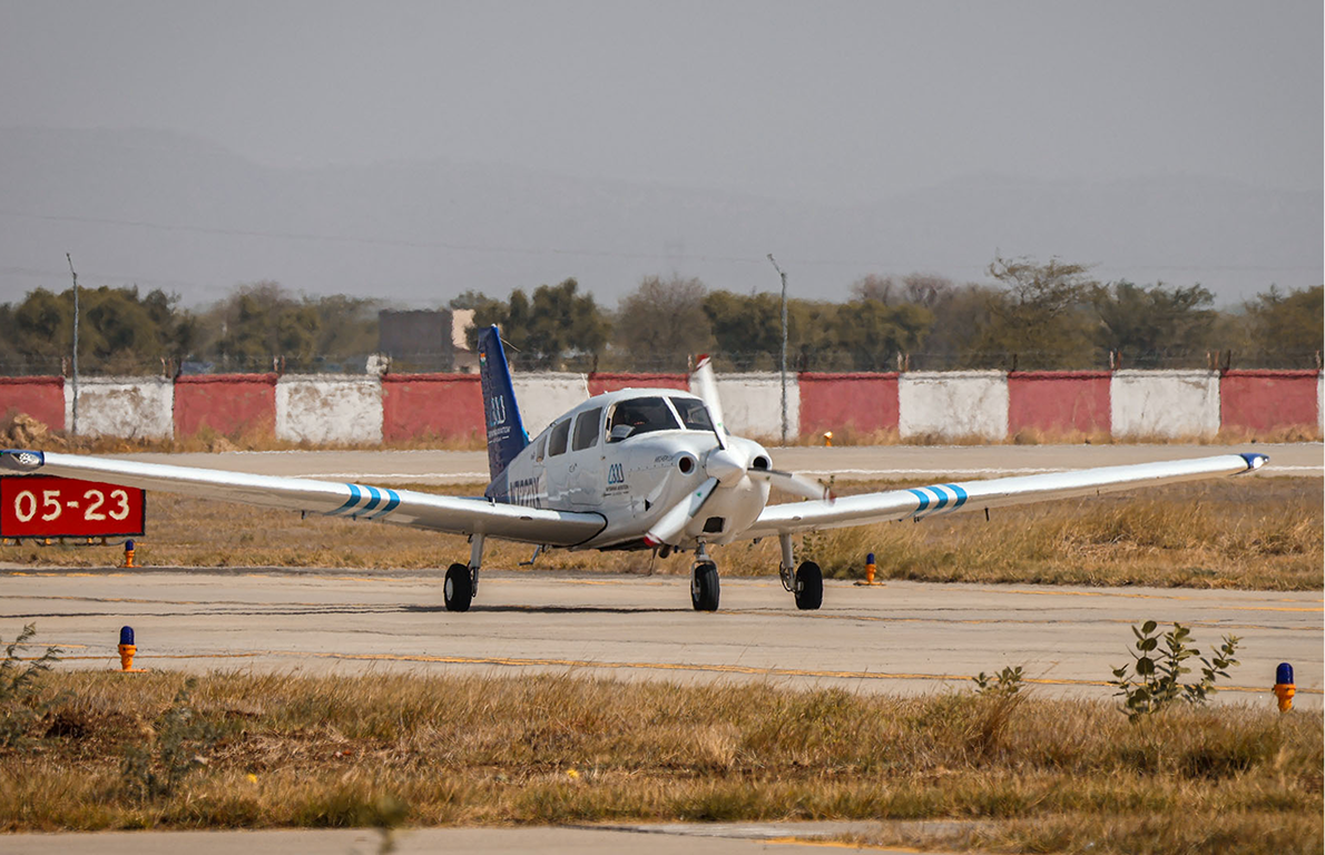 Piper Archer DX Runway View
